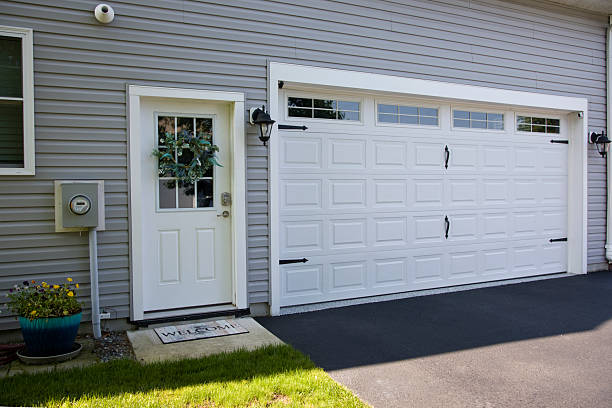 24/7 Emergency Garage Door Panel Replacement experts in Yosemite Lakes, CA